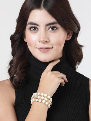 Women white beaded elasticated bracelet 2