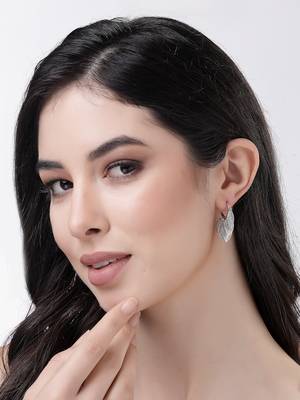 Women rhodium plated leaf shaped drop earrings 2