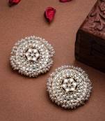 Women gold-toned circular kundan studs earrings