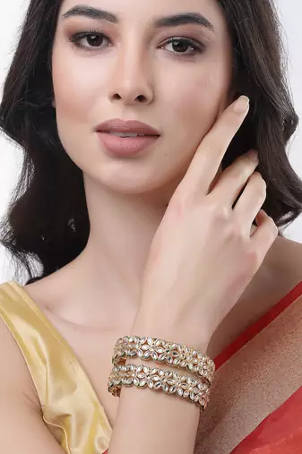 Women set of 2 gold plated kundan studded bangles