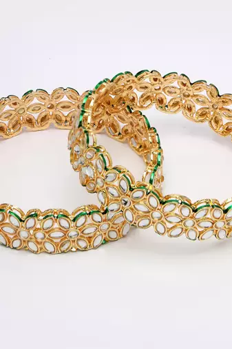 Women set of 2 gold plated kundan studded bangles