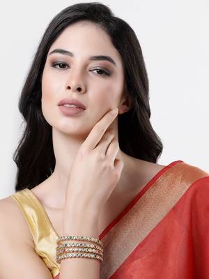 Women set of 4 gold plated kundan studded bangles 3