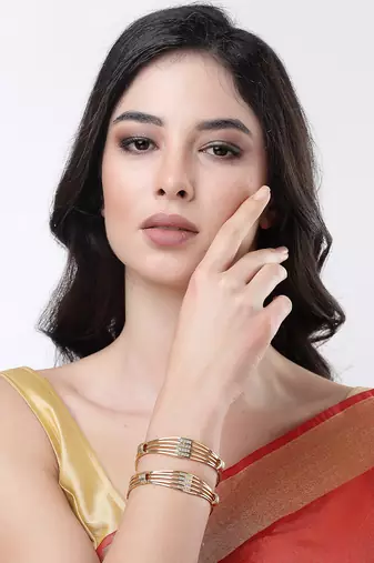 Women set of 2 gold plated studded bangles