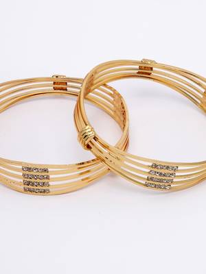 Women set of 2 gold plated studded bangles 5