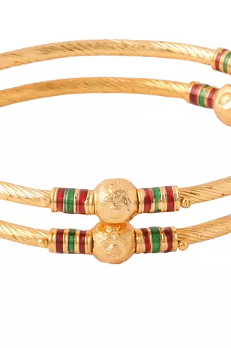 Women set of 2 gold-plated traditional bangles