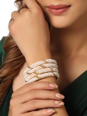Women set of 2 gold-plated traditional pearls beaded bangles 2