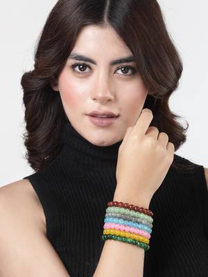 Unisex set of 7 artificial beads elasticated bracelet 5