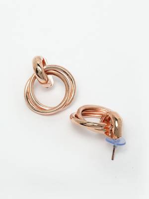 Women's western gold plated circular metal hoop earrings 3