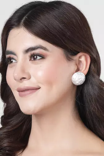 Women white circular studs earrings