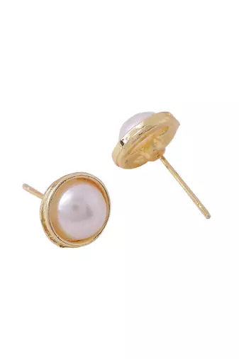 Women pearl studded studs earrings