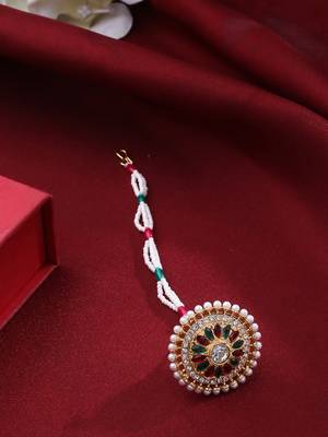 Women's trending stylish gold-plated maang tikka 1