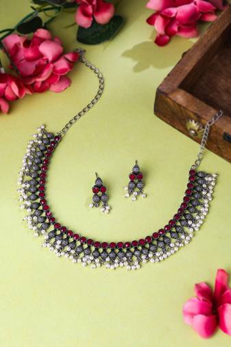 Women silver-plated stone studded oxidised silver jewellery set