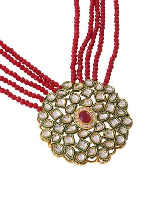 Women gold-plated kundan studded jewellery set 4