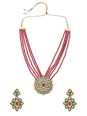 Women gold-plated kundan studded jewellery set 5
