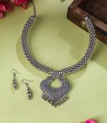Women silver toned oxidised jewellery set