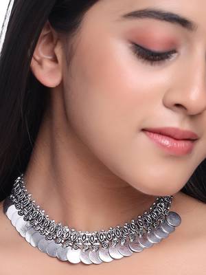 Women silver-plated oxidised necklace 2