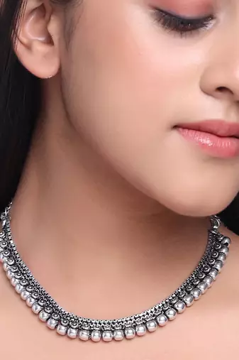 Women silver-plated oxidised necklace