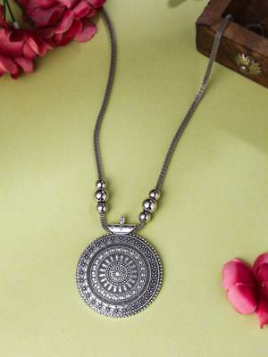 Women's elegant silver oxidised brass necklace 1
