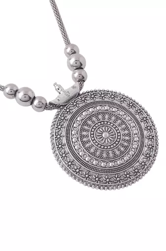 Women's elegant silver oxidised brass necklace