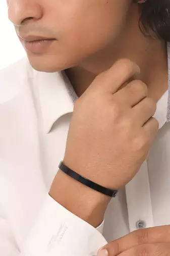 Men's black metal interlock kada bracelet
