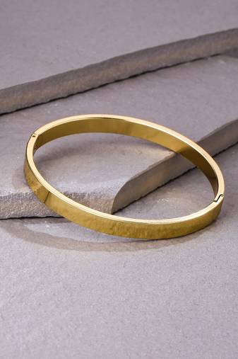 Men's gold metal interlock kada bracelet