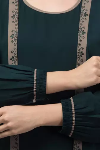 latest stylish shrug women abayas burqa with belt