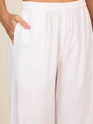 Winered women white pant with gathers and lace detailing 4