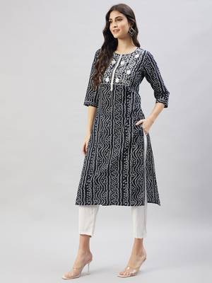 Winered women  black bandhani cotton straight kurta 3