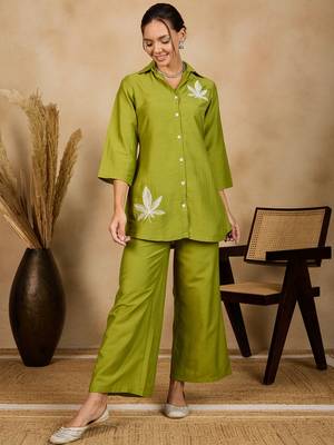 Winered woman solid green leaf embroidery co-ord set 1