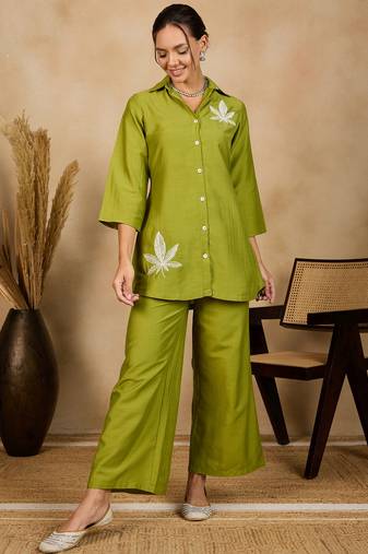 Winered woman solid green leaf embroidery co-ord set