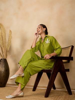 Winered woman solid green leaf embroidery co-ord set 3