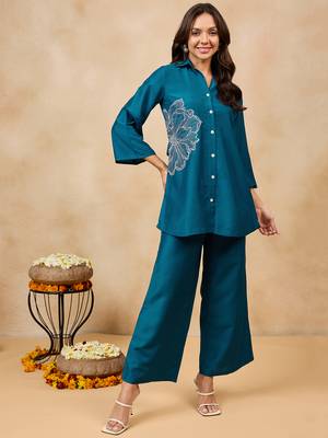 Winered woman solid blue flower embroidery co-ord set 1