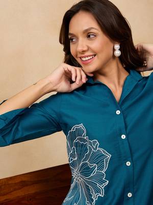 Winered woman solid blue flower embroidery co-ord set 4