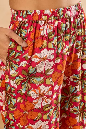 Winered woman pink rayon floral print alter neck co-ord set