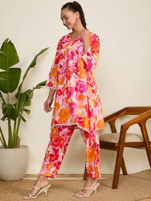 Winered woman pink floral print scalloped aymmetric hem co-ord set 4