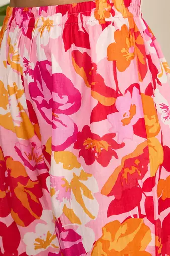 Winered woman pink floral print scalloped aymmetric hem co-ord set