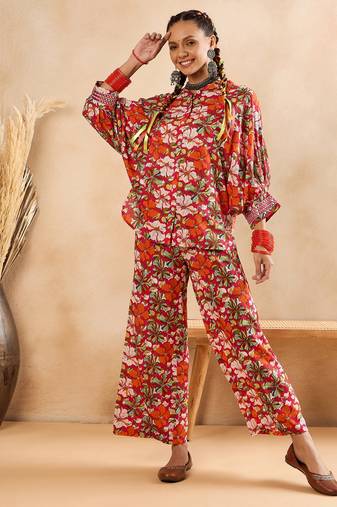 Winered woman pink floral print oversized collar shirt co-ord set