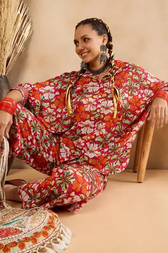 Winered woman pink floral print oversized collar shirt co-ord set