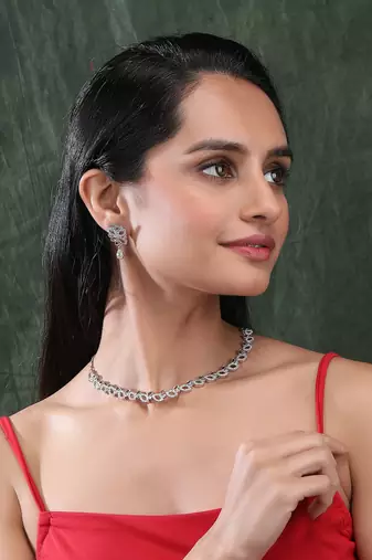 Silver plated ad bela necklace set