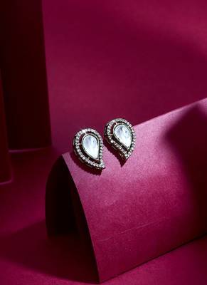 Pearl Shaped Earring 1