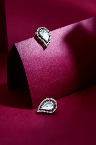 Pearl Shaped Earring
