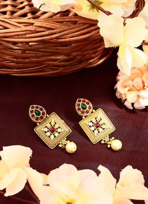 Multicolour Earrings With Pink And Green Stones 3