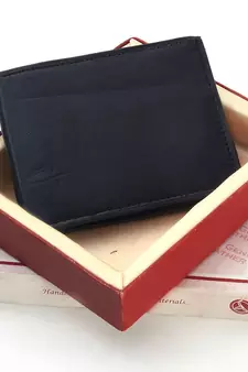 Gents Genuine Quality Stylish Black Leather Wallet Diwali Special Gift 122