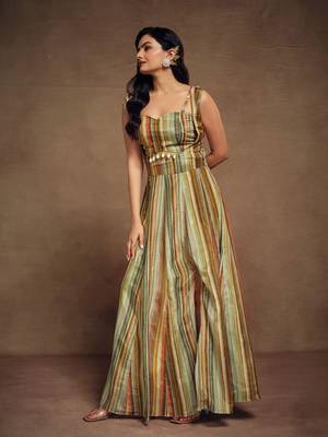 Striped sleeveless maxi dress with seashell belt detail 2