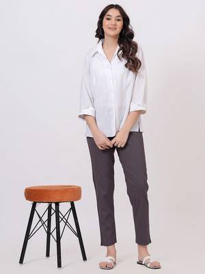 Satrangi women's viscose lycra grey solid slim fit pant 1