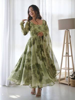 Green floral printed organza dress with dupatta 2