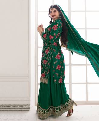 Prachi Desai's Elegant Green Floral Printed Straight Suit Set For Women Pakistani Style 3
