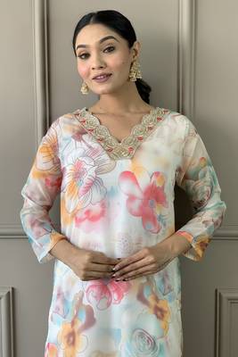 Graceful and smart looking off white colour ethnic partywear girlish readymade dress 3