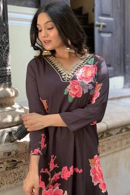 Graceful and smart looking black colour ethnic partywear girlish readymade dress 4