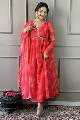 Red colour trendy partywear smart embroidered suit for graceful looks 4